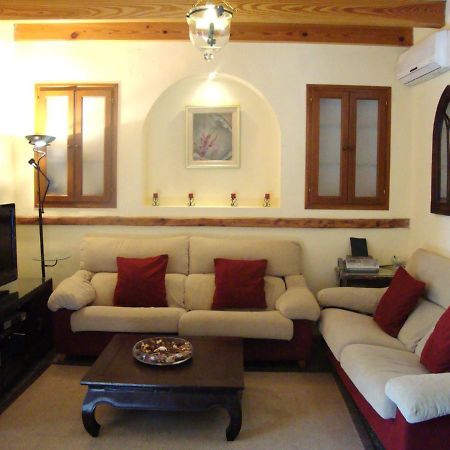 Villa Maria, Bonita Casa Con Jardin Y Piscina Privada En Andraitx Bagian luar foto