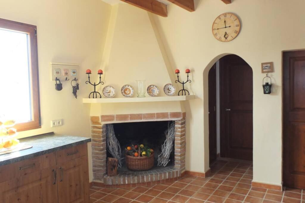 Villa Maria, Bonita Casa Con Jardin Y Piscina Privada En Andraitx Bagian luar foto